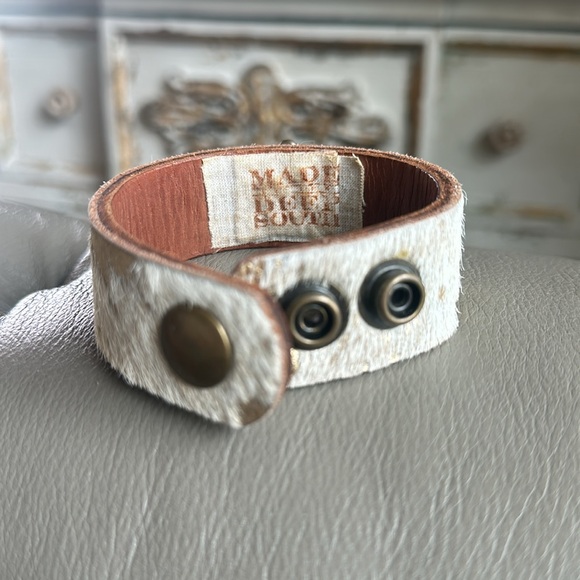 Bracelet with snap closure - Picture 3 of 3